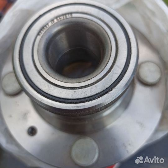 Ступица задняя MB663630