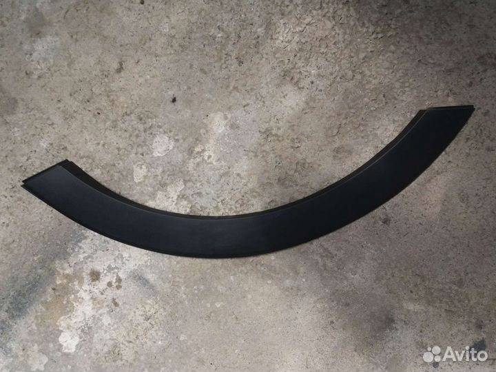 Накладка на правое заднее крыло kia sportаge