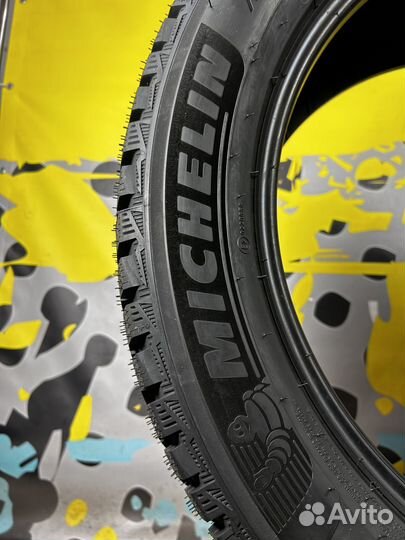 Michelin X-Ice North 4 255/45 R19 104H