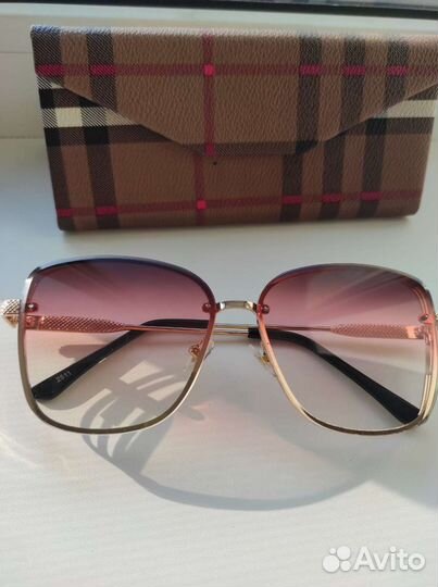 Солнцезащитные очки женские LUX качества,новые