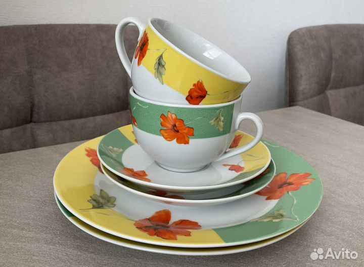 Набор столовой посуды на две персоны