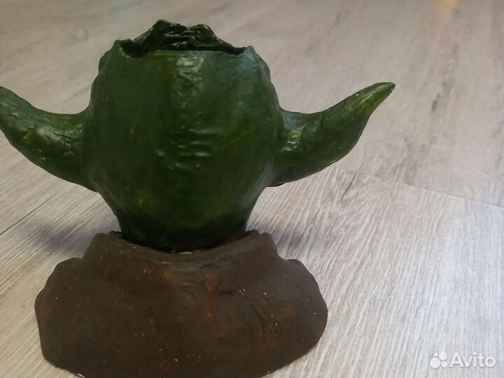 Малыш йода из гипса