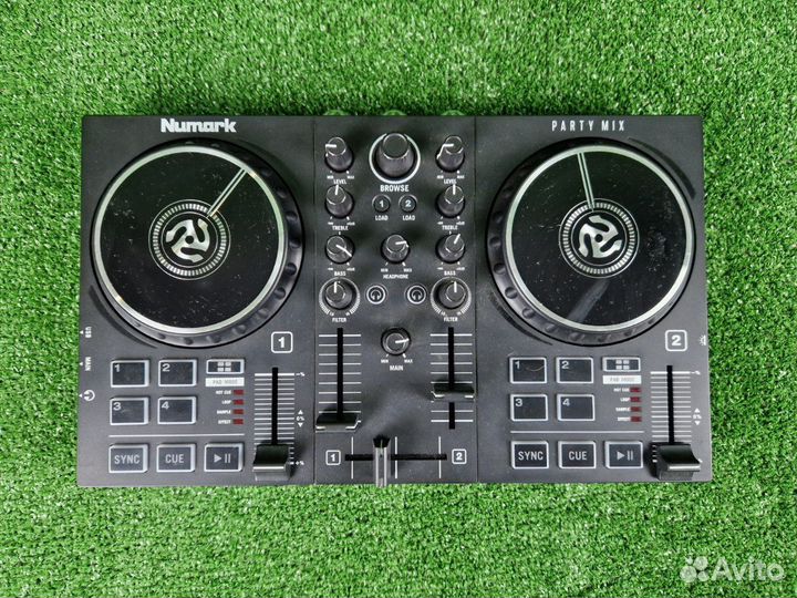 DJ-контроллер Numark Party Mix II