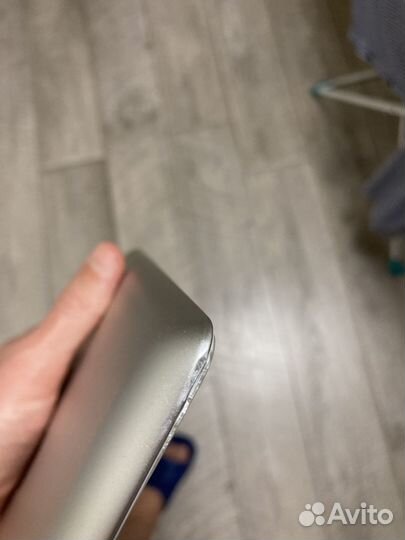 Планшет Apple iPad 2 16Gb Wi-Fi + 3G MC982RS белый