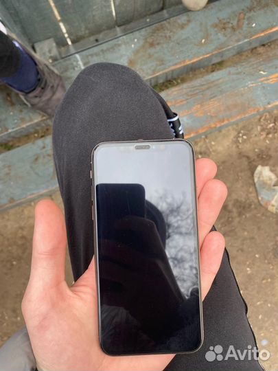 iPhone Xs, 256 ГБ