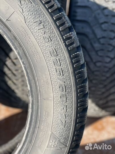 Goodyear UltraGrip 500 225/60 R17