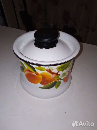 Эмал. и алюминевые кастрюли