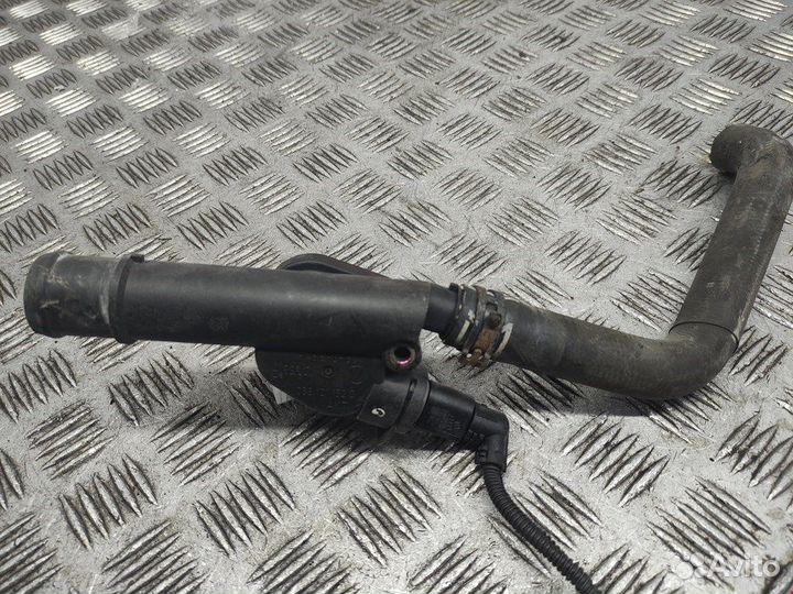 Корпус термостата для Volkswagen Golf 5 038121032G