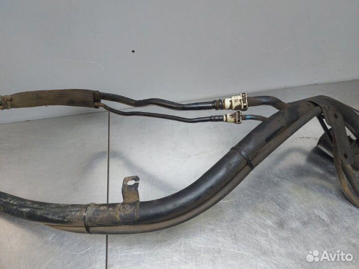 Горловина бензобака Jeep Grand Cherokee WK2