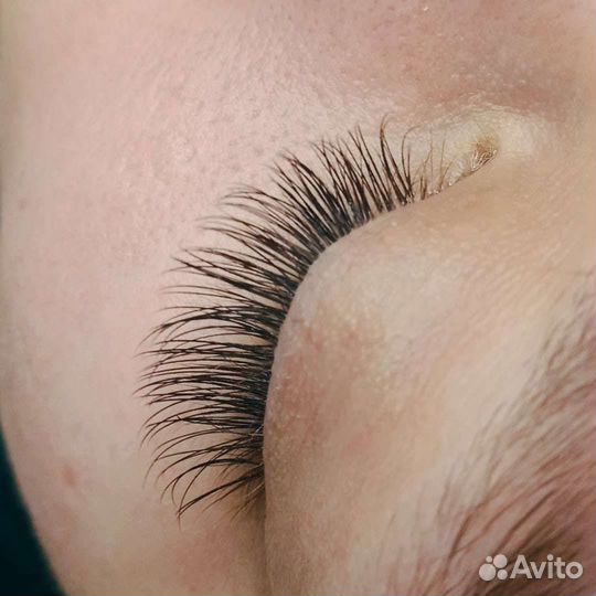 Наращивание ресниц Макияж Брови Стрижки