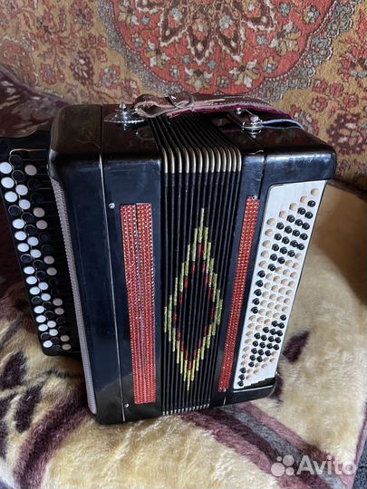 Продаю баян