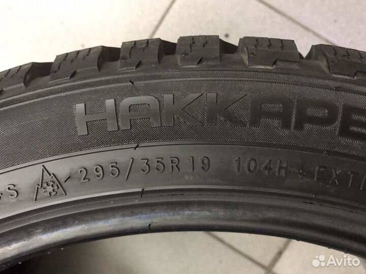 Nokian Tyres Hakkapeliitta 8 295/35 R19