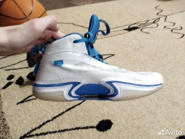 Кроссовки мужские баскетбольные