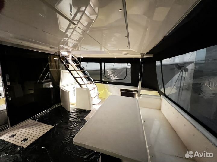 Ferretti Yachts 780