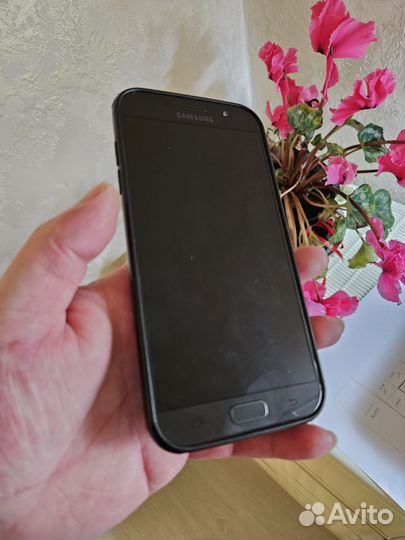 Samsung Galaxy A7 (2017) SM-A720F/DS, 3/32 ГБ