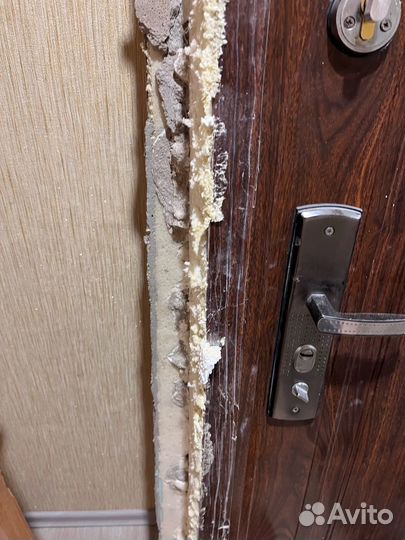 Дверь входная и межкомнатнвя