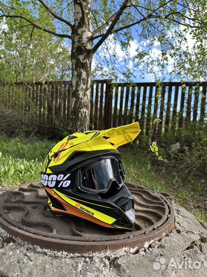 Шлем кроссовый