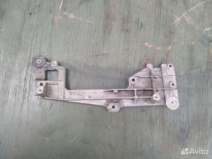 Кронштейн радиатора EGR VW Passat B6