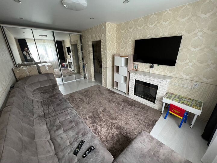 2-к. квартира, 62 м², 1/4 эт.