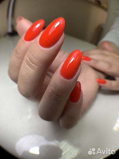 Маникюр и педикюр