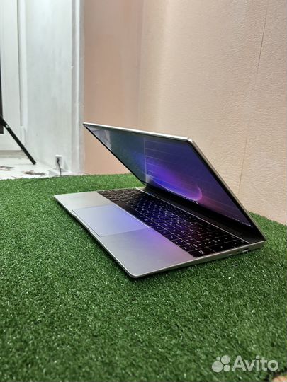 Ультрабук 2024 года с SSD/8гб озу/FullHD