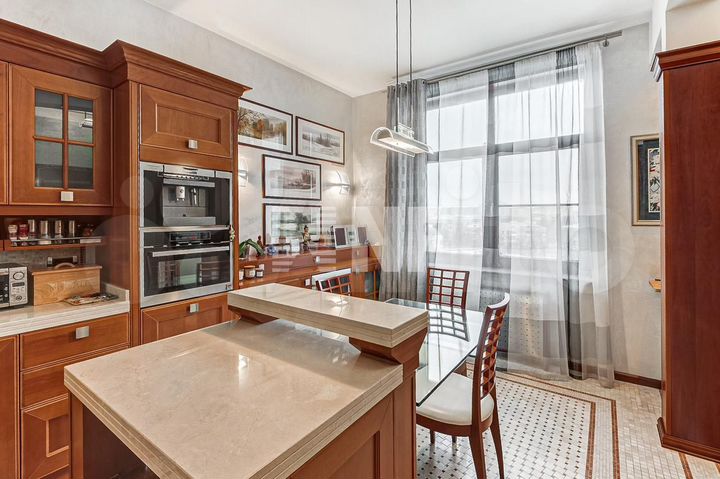 7-к. квартира, 203,6 м², 7/20 эт.