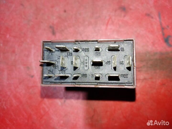 Реле света фар Volkswagen Passat B5 седан 1.8 AEB