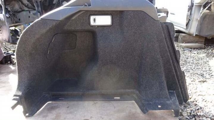 Обшивка багажника левая Toyota Allex NZE124 1NZ-FE