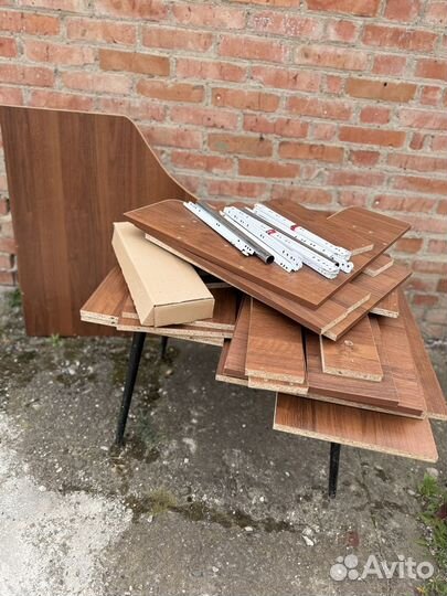 Компьютерный стол