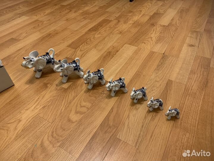 Слоник фарфоровый