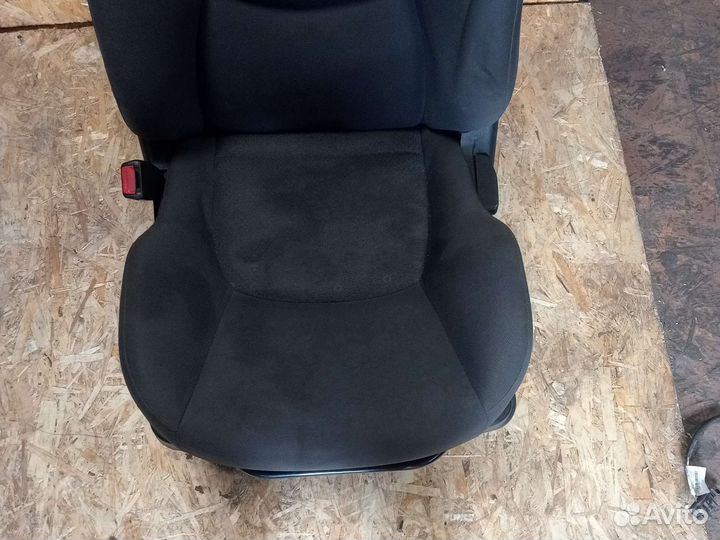 Сиденья передний левый hyundai matrix 2001-2008 г