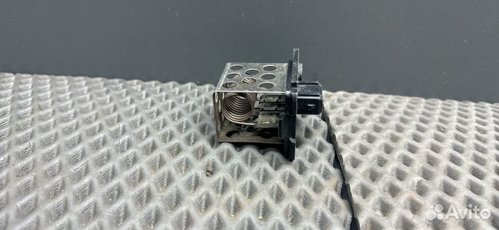 Сопротивление печки Peugeot 307 2003 9641212480