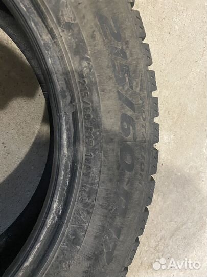 Pirelli Ice 215/60 R17