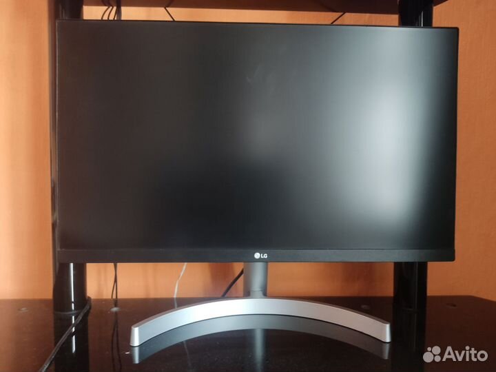 Монитор LG 24 дюйма