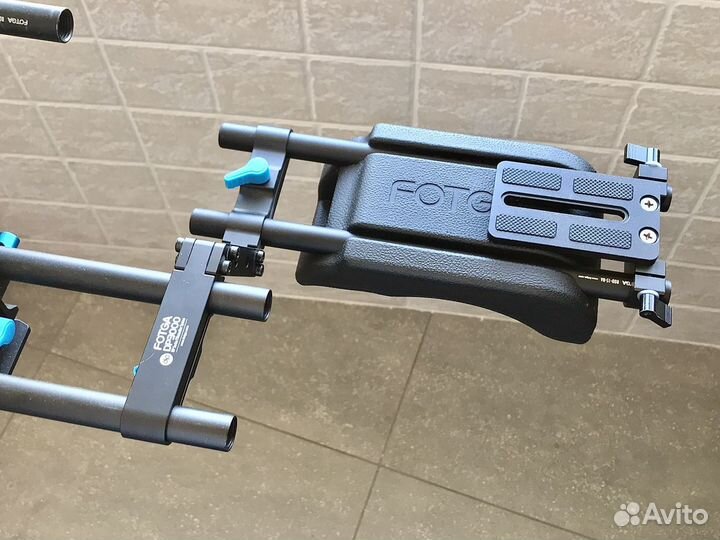 Плечевой упор (риг, стабилизатор, обвес) для dslr