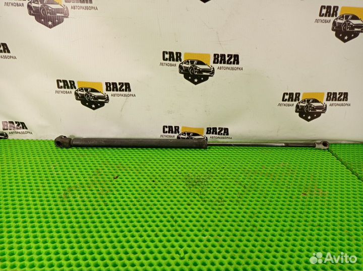 Амортизатор крышки багажника