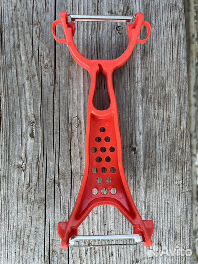 Нож для очистки и нарезки овощей и фруктов