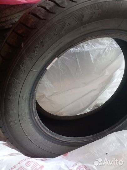 Goodyear EfficientGrip 205/60 R16