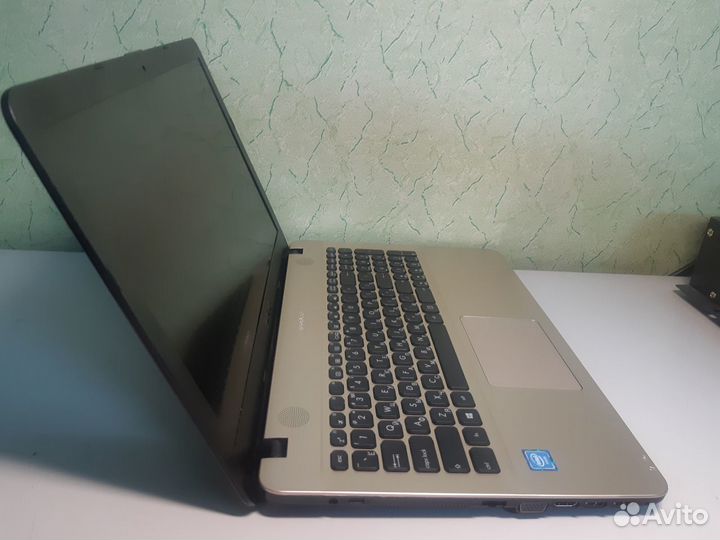 Asus D541SA 15,6 Full HD, SSD, Win 10