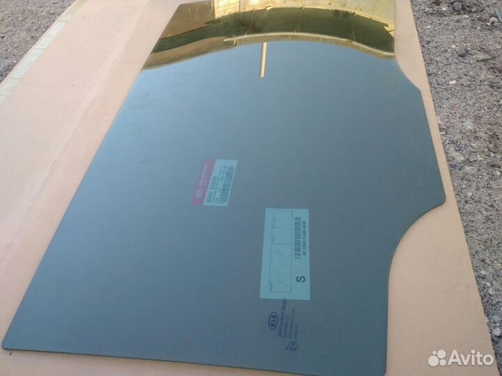 Стекло заднее правое Kia Sportage SL