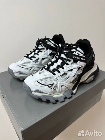 Balenciaga track 2 black white