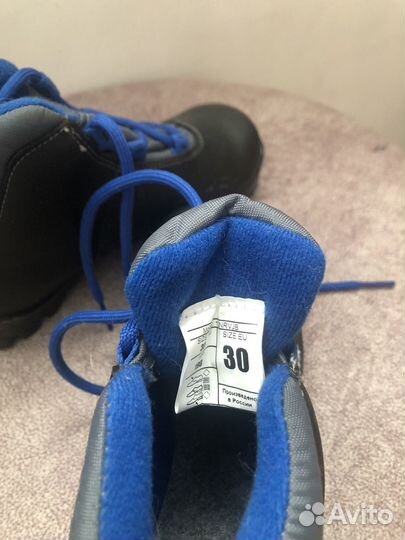 Лыжные ботинки в комплекте с лыжами