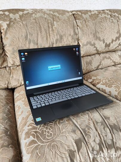 Ноутбук Lenovo на Pentium Gold 8/256