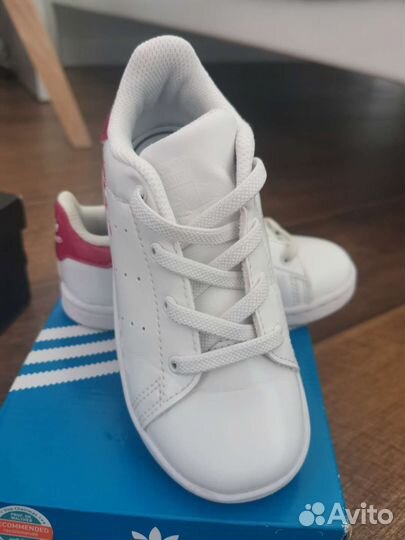 Кеды белые adidas для девочки 26 размер