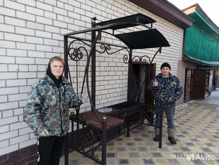 Мангал с крышей