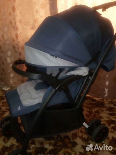 Прогулочная коляска tomix