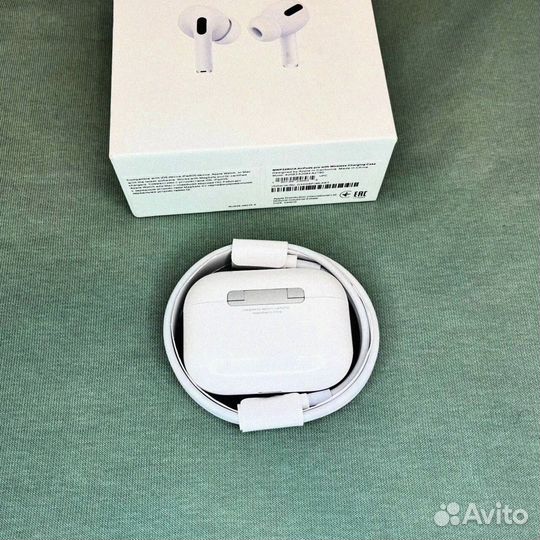 AirPods Pro 2: Звук, который поднимает