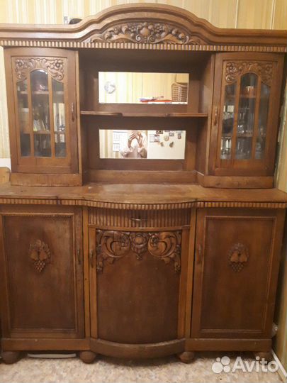 Старинный буфет