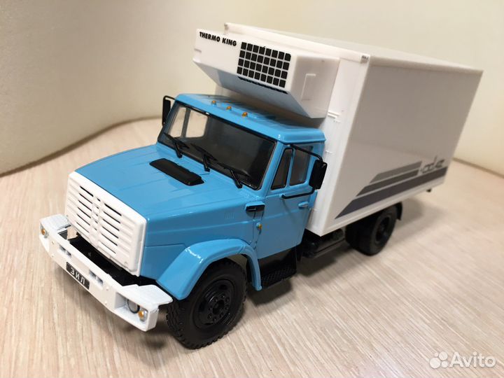 ЗИЛ спец, масштаб 1:43