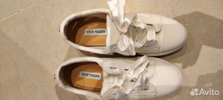Белые кеды Steve Madden
